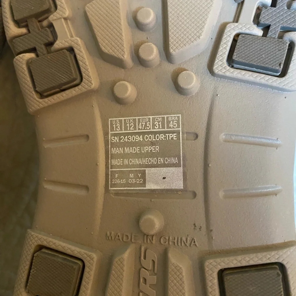 Men's Gray Skechers Sandals Size 13 Lots of Cushion and Comfort. NWOT